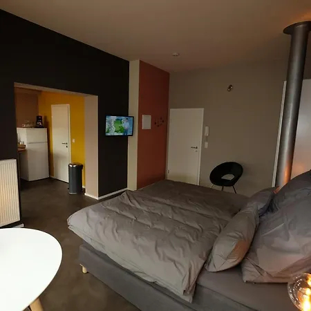 Apartment Flussbett Im Bauhaus *